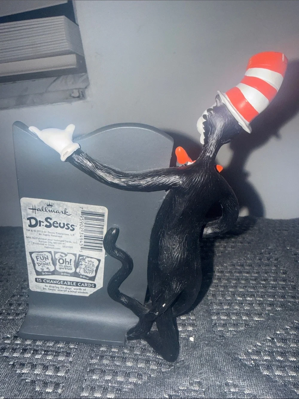 Dr. Seuss Cat in the Hat Chalkboard Note Stand - Red, Black, White